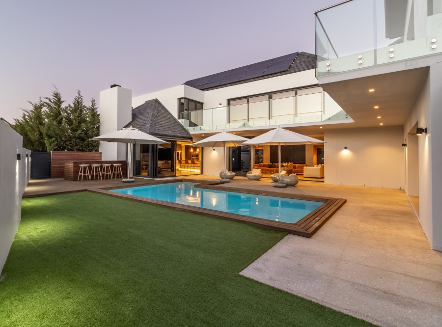 5 Bedroom Property for Sale in Pearl Valley at Val de Vie Western Cape